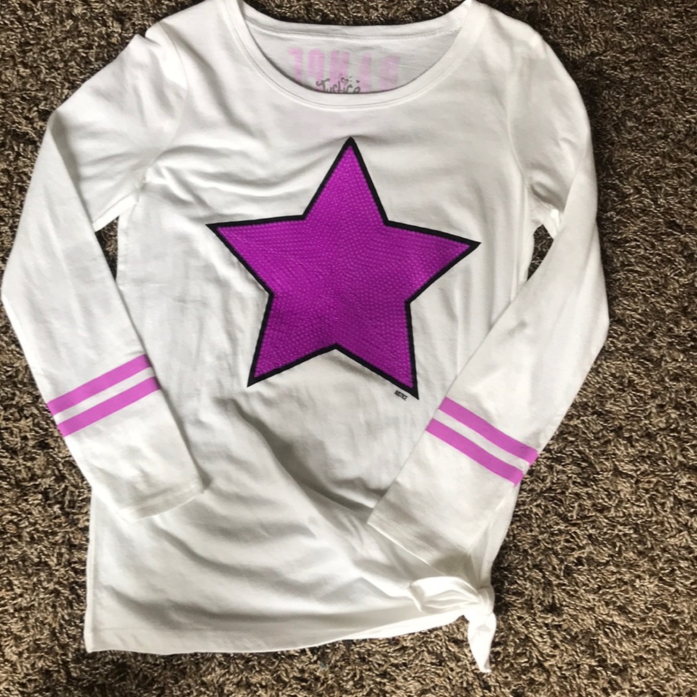 Shirt with long sleeves